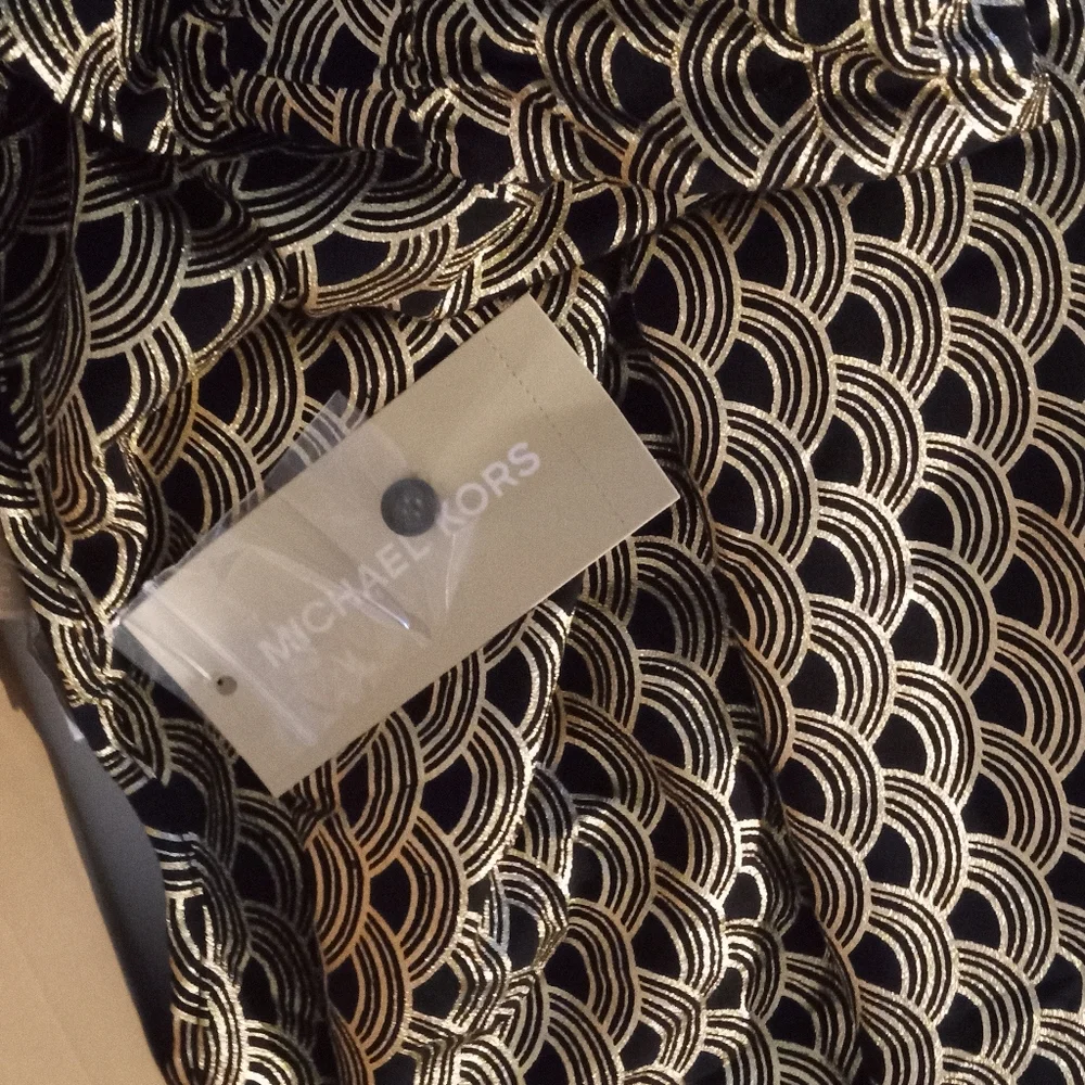 Michael Kors Scallop Design Black & Gold Metallic Bell SLEEVES Boho Tunic-Size M